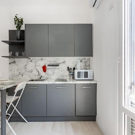 Bright Apt 600Mt From Viale Zara! Milano Exteriör bild