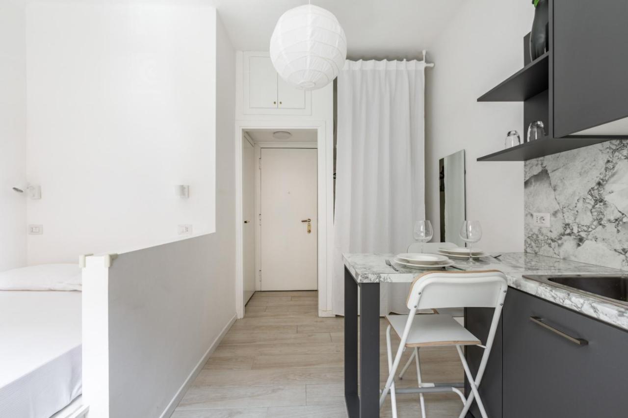 Bright Apt 600Mt From Viale Zara! Milano Exteriör bild